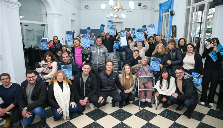 Esperaron más de 20 años y ahora están más cerca de tener la escritura de su casa