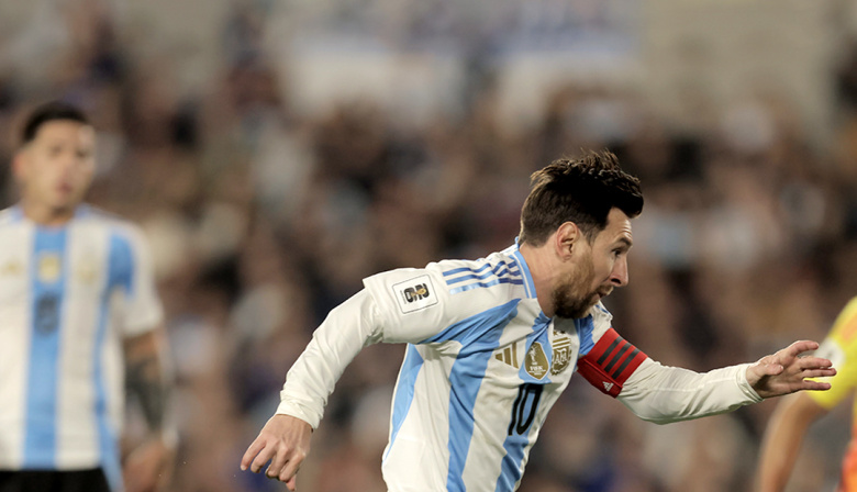 Con uno menos y sin Messi, Argentina rescató un punto agónico ante Colombia