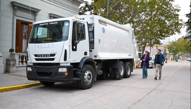San Vicente refuerza su recolección de residuos con camiones de última generación