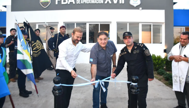 Refuerzan la seguridad en Ezeiza con una nueva base y 20 motos