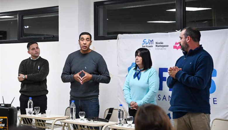 Docentes del Plan FinEs debatieron en San Vicente cómo mejorar la educación para adultos