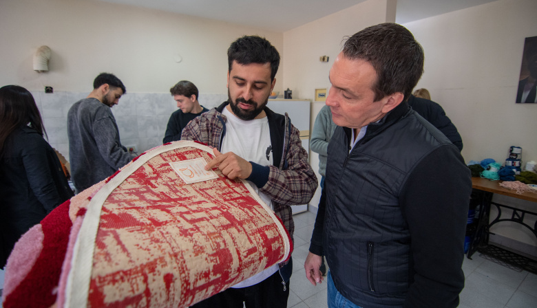 El arte textil que nació en Varela y crece en todo el país