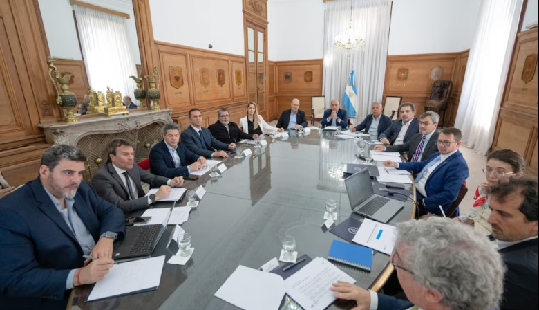 El Gobierno puso en marcha la discusión impositiva en el Consejo de Mayo