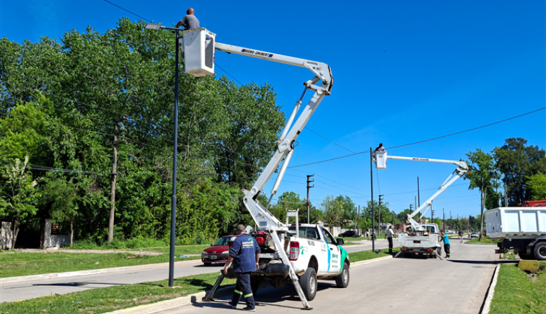 Luces, calles y plazas: mejoras en barrios de San Vicente