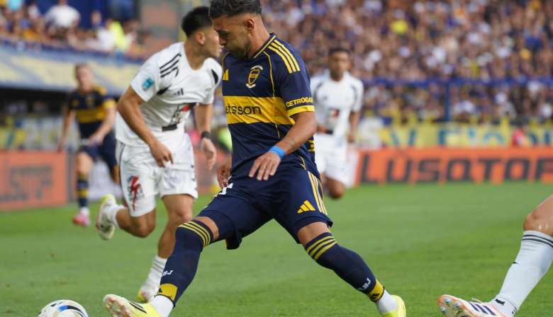 Boca ganó y arrancó con lo justo