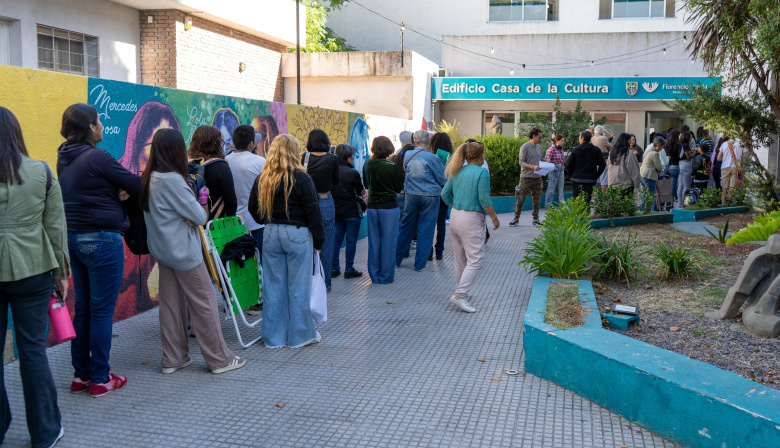Cientos de vecinos se anotan en los talleres culturales gratuitos