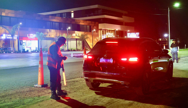 Controles nocturnos y secuestros de vehículos en Echeverría