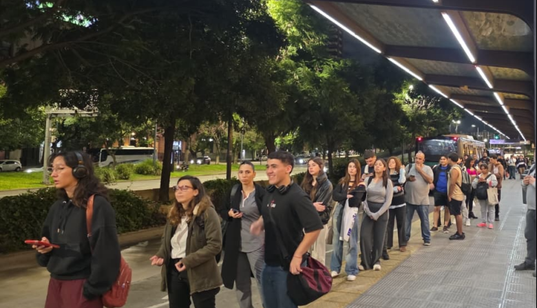 Colectivos: acuerdo contrarreloj y promesa de normalización