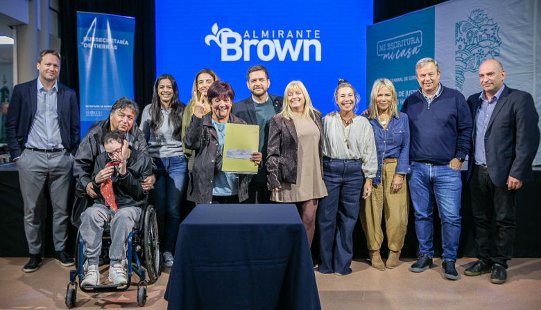 Casa propia: 184 familias firmaron su escritura