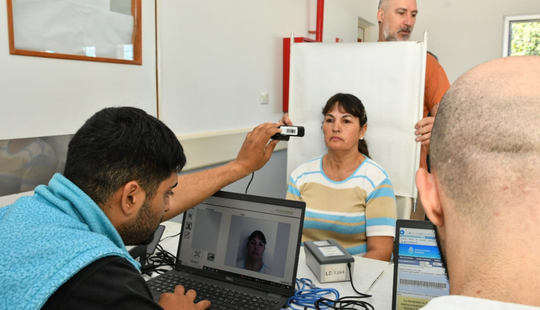 La Pradera recibe un operativo clave de documentación