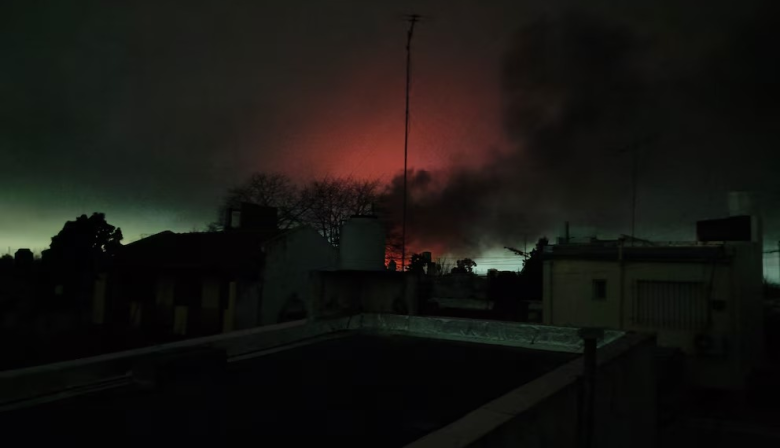 Incendio y caos: La Plata quedó a oscuras