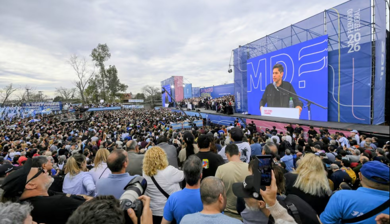 Kicillof acelera y apunta a 2027