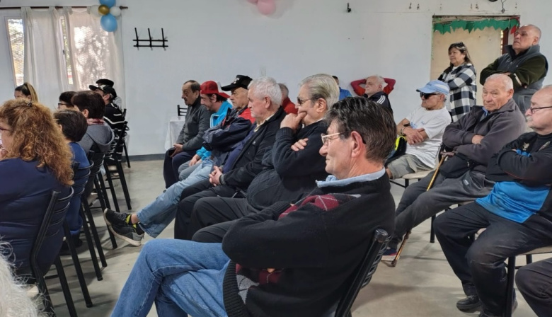 Reciclar también es cosa de todos: talleres en centros de jubilados de Lomas