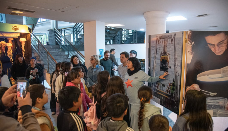 Cientos de estudiantes se sumergieron en las profundidades del mar