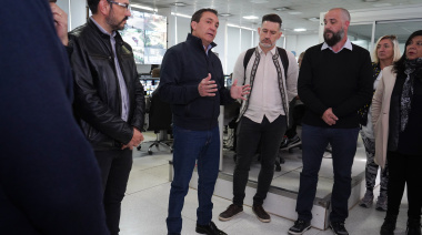 Watson reunió a autoridades escolares en el Centro de Monitoreo
