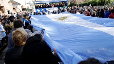 Almirante Brown celebró el 9 de Julio con un emotivo desfile y danzas folklóricas
