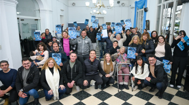Esperaron más de 20 años y ahora están más cerca de tener la escritura de su casa