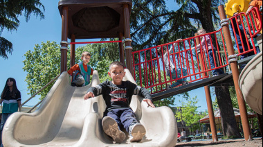 La plaza Belgrano suma juegos y un nuevo circuito saludable