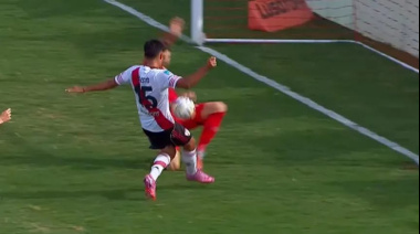 Un cabezazo, tres puntos y una mano sin sanción