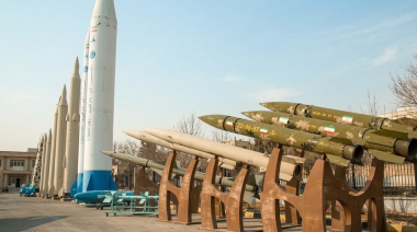 Irán advierte: misiles submarinos listos para entrar en acción