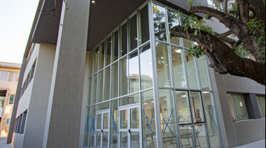 Más aulas para formar docentes