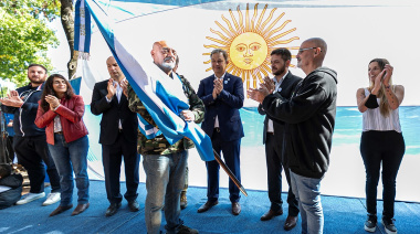 Brown honra a sus héroes con vigilia, caravana y acto central