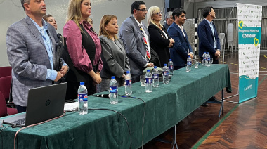 Alertan sobre riesgos digitales en escuelas