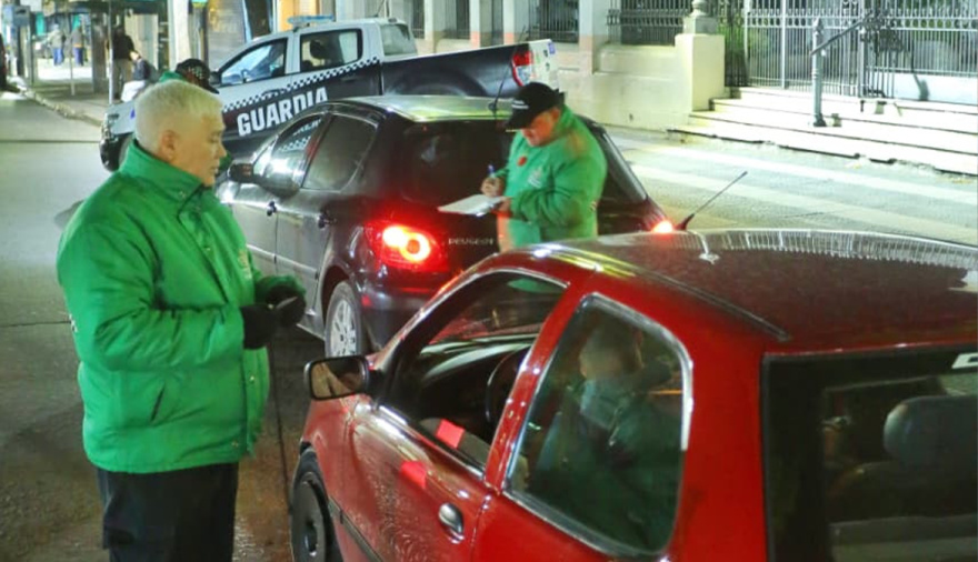 Controles nocturnos en Monte Grande: secuestraron cinco vehículos