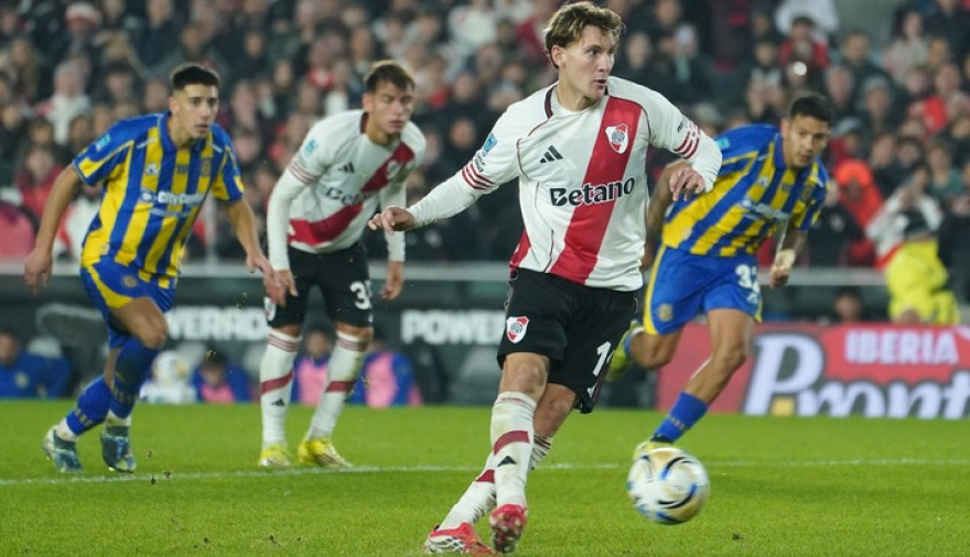 River sufrió, ganó y está en la final