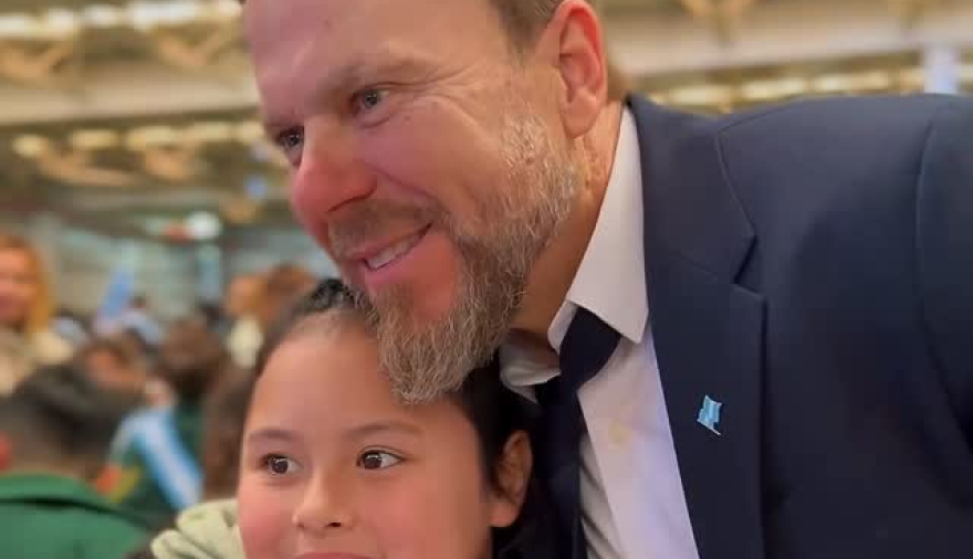 Los chicos de Ezeiza emocionaron con su mirada sobre la Patria