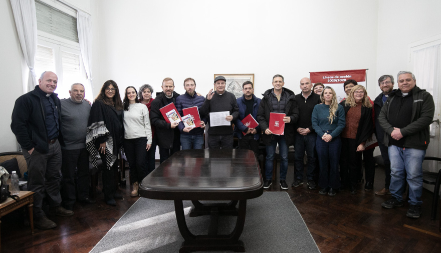 Intendentes y la Iglesia compartieron una jornada clave de trabajo comunitario