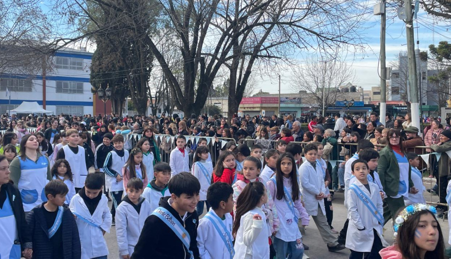 La Independencia unió a miles de vecinos