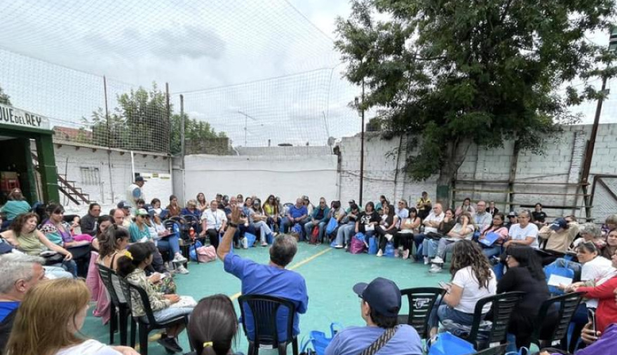 Lomas abre el debate para construir el 2027