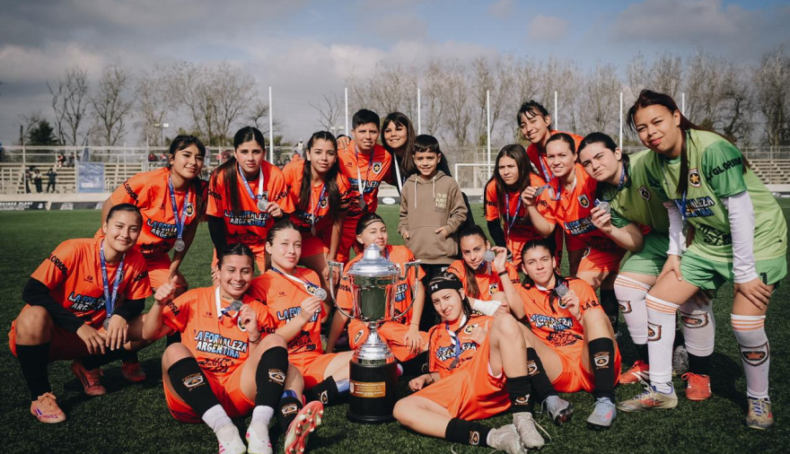 Estrella del Sur hizo historia: campeón de todo