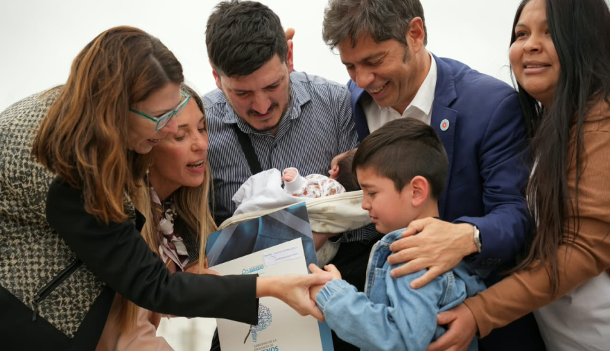 64 familias de San Vicente ya tienen las llaves de su casa