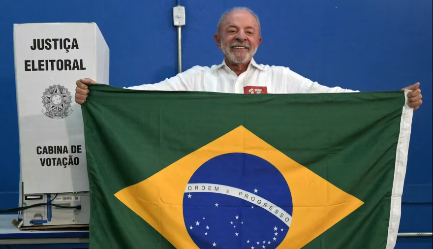 Lula frenó a la ultraderecha y logró una remontada histórica