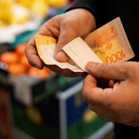 La inflación bajó, pero la heladera sigue vacía: 2,8% en abril y una pobreza que no afloja