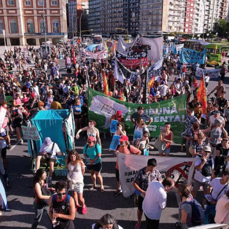 Ambientalistas e indígenas opuestos al extractivismo están en la mira del Gobierno argentino según Plan de Inteligencia Nacional