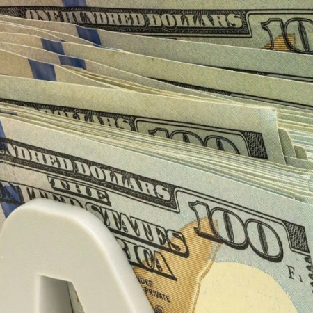 Dólar oficial: ahora prohíben operar en el financiero por 90 días