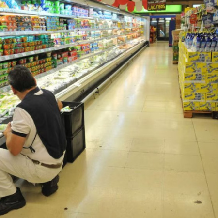 Feriado trasladado: qué pasa con los comercios y el pago de quienes trabajen