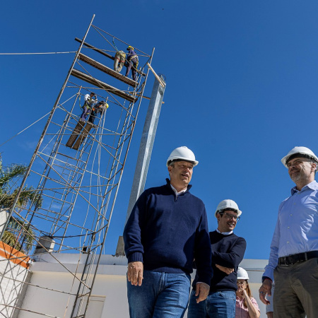 Cascallares recorrió el avance del natatorio en Rafael Calzada
