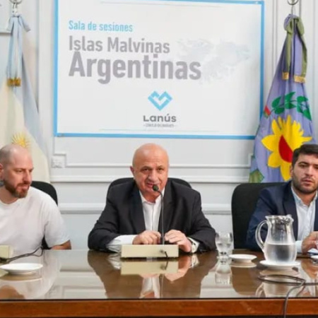 Russo tomó el mando en una jura cargada de tensión