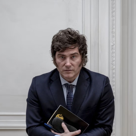 Milei niega el petróleo que Trump confiesa