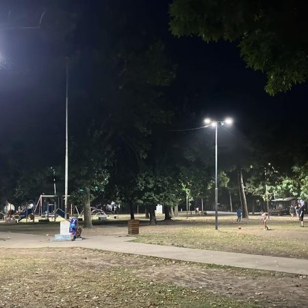 Más luz para el barrio: avanza el recambio LED