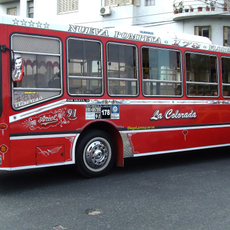 San Juan Bautista se parte en tres