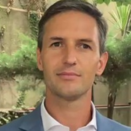 “Las discusiones se tienen que dar puertas para adentro”