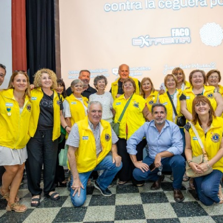 383 cirugías de cataratas en solo 24 horas