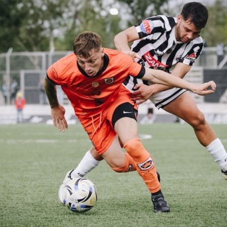 Estrella del Sur no pudo con Mercedes y dejó pasar la punta