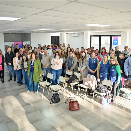 La radio vuelve a las aulas en San Vicente