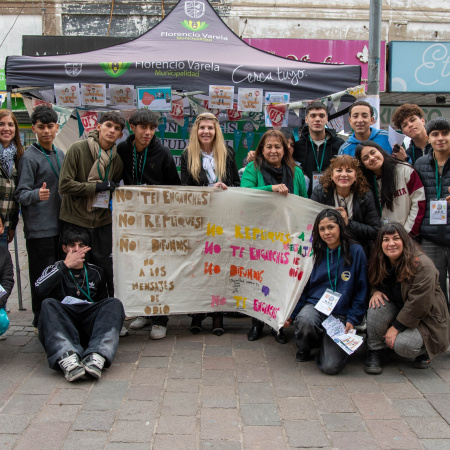 Estudiantes salieron a la calle contra la violencia escolar